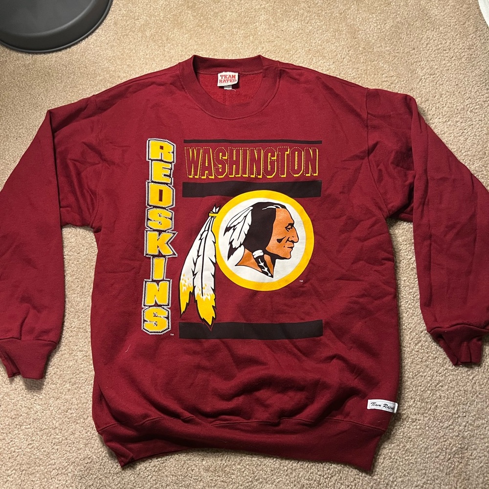 Vintage washington redskins extra large red sweatshirt.